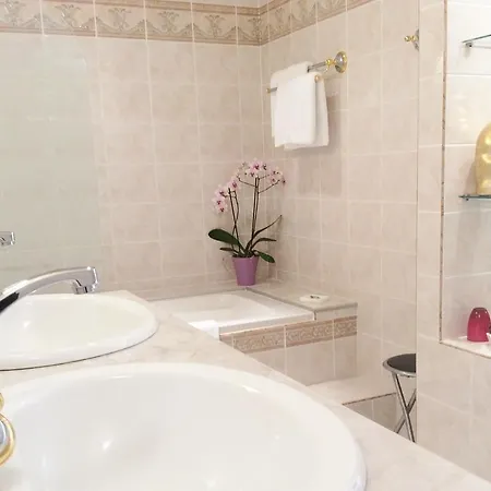 Manoir De Kertalg 4* Moëlan-sur-Mer